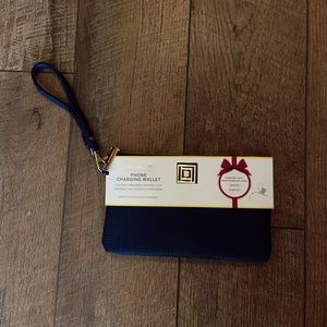 Liz Claiborne Phone Charging Wallet Navy Gold NWT